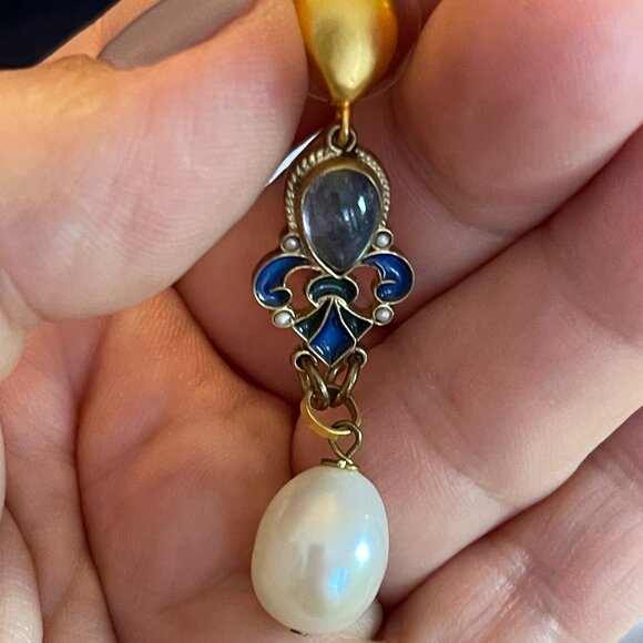 Diego Percossi Papi pierced dangle earrings with moonstone, blue enamel, pearls - Picture 4 of 6